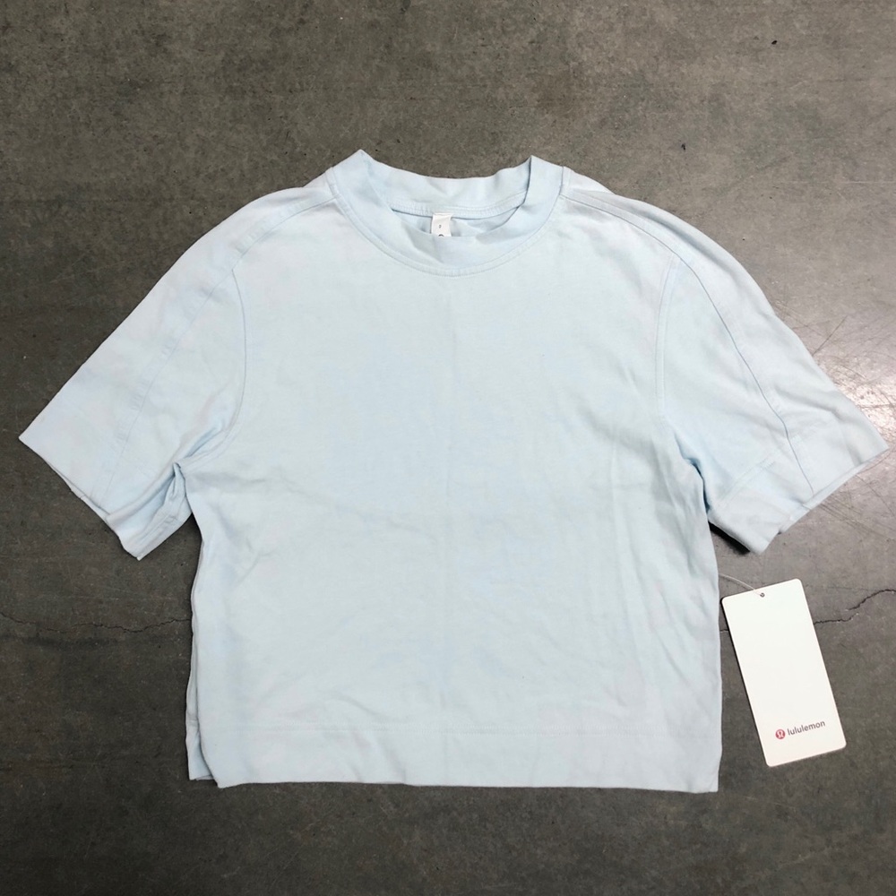 Lululemon Heavyweight Cotton Women’s Cropped T-Shirt Size 0 New W. Tag Sky Blue